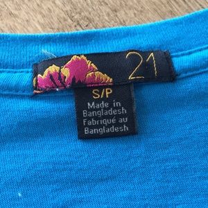 Forever 21 Tops - Women’s Blue V-Neck Tee Forever 21 Tops - Women’s Blue V-Neck Tee